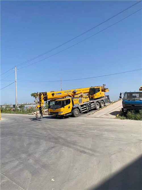 颍东区吊车作业时，可能会产生哪些额外收费项目？