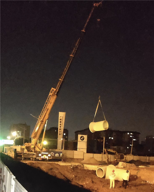 颍东区“弯臂矫正”—— 吊车的 “形变补偿” 技术