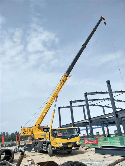 颍东区超高层建筑钢结构吊装案例